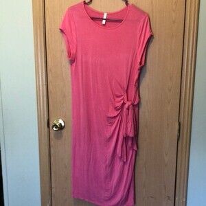 Mother bee maternity dress size XL pink with tie on side
